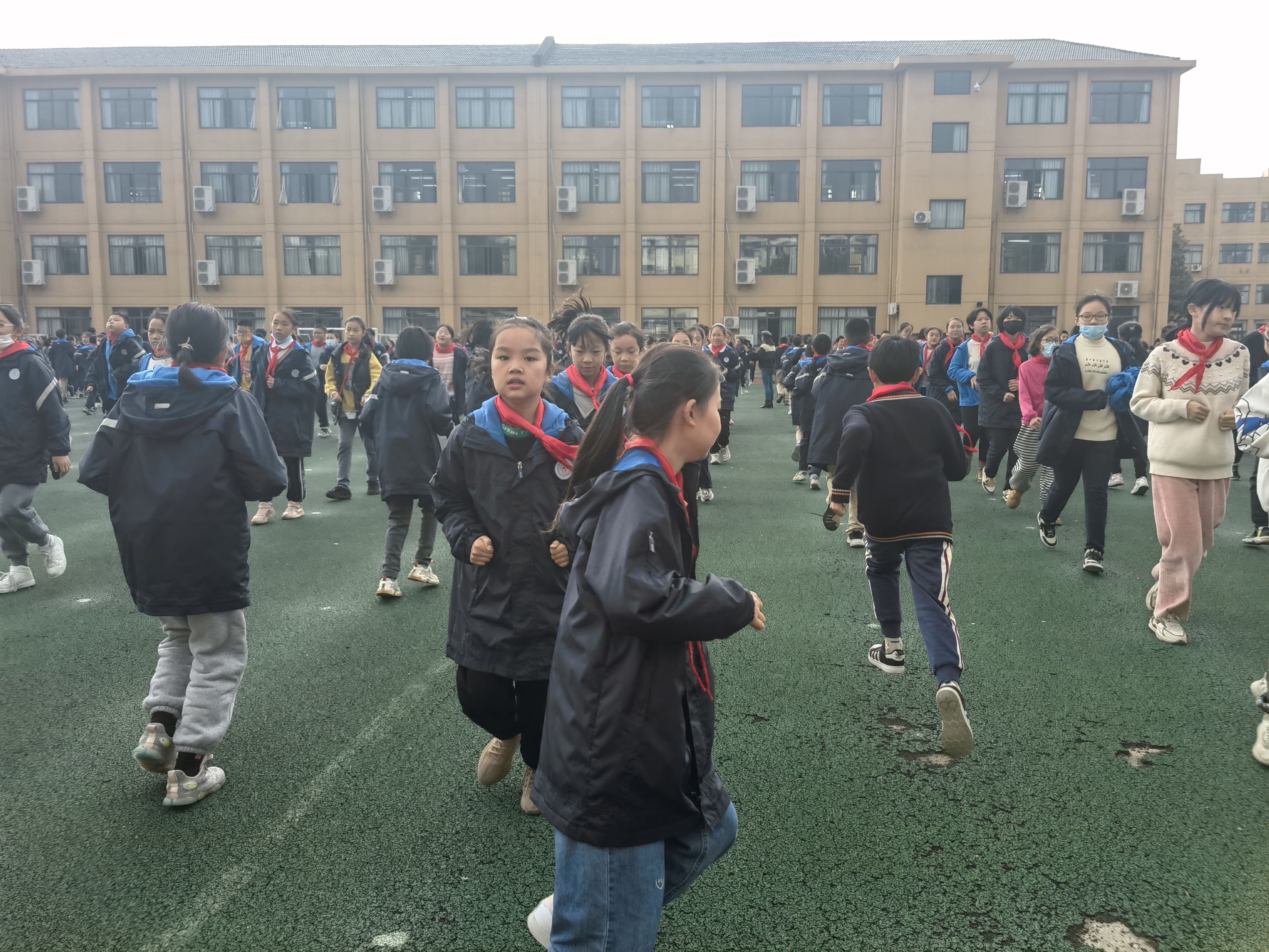 d5e7eb00ad944aa1aa6f108059bced6c.jpg